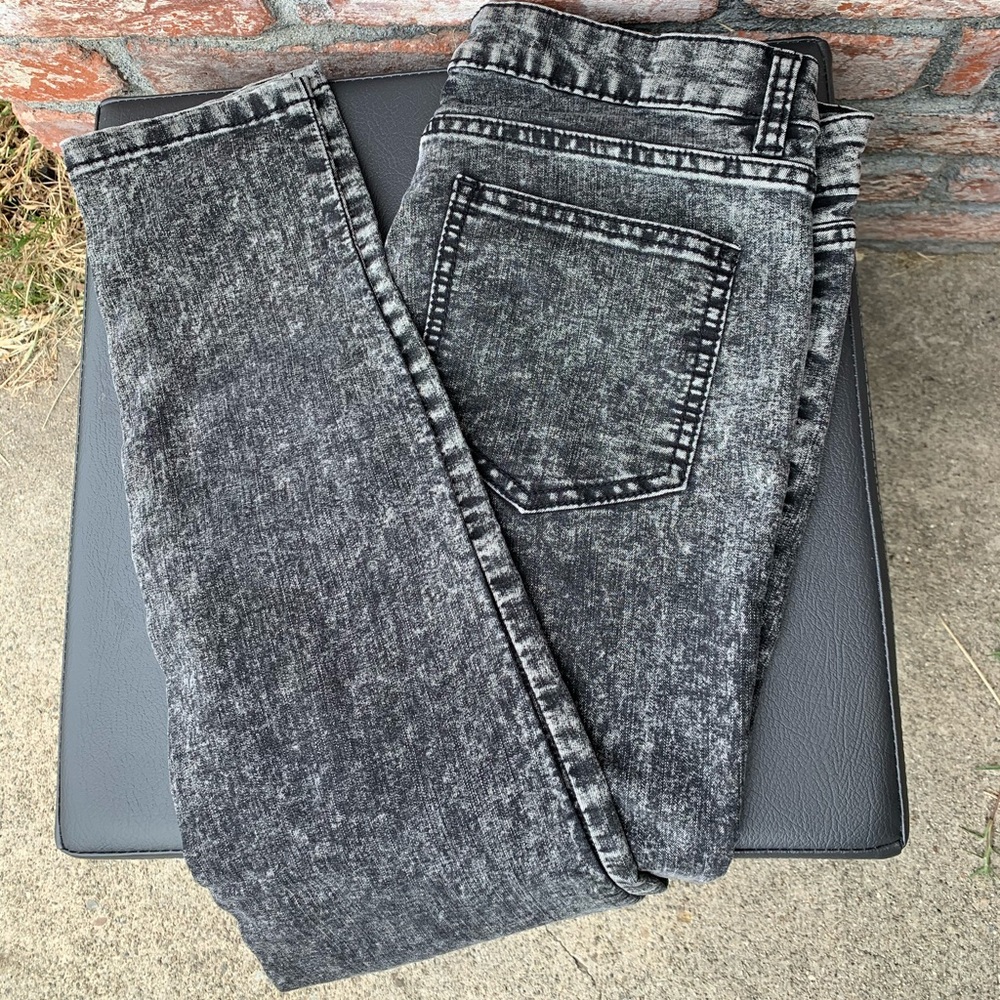 Size 8 Divided Acidwash Jeggings NWOT